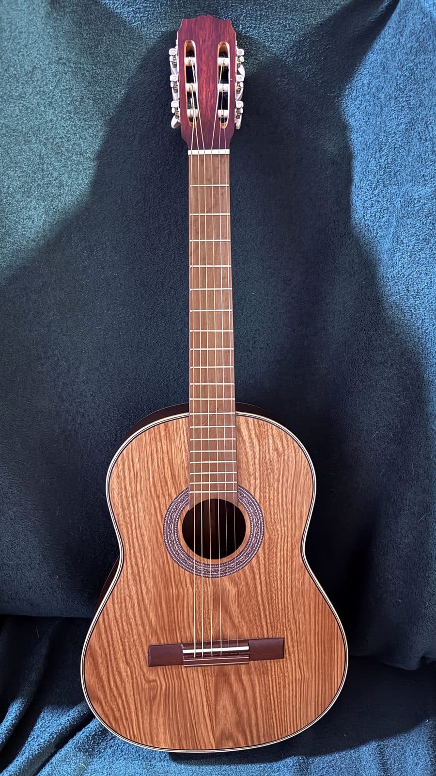 Guitarra artesanal Guitarra Acústica Rosa de Nogal